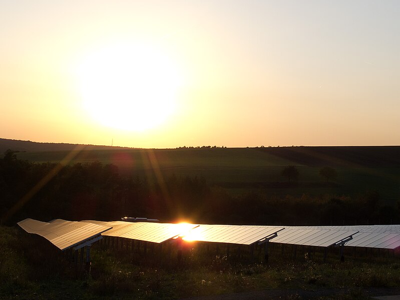 File:SolarparkThüngen-026.jpg