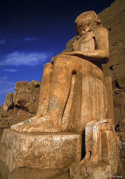 File:Statues in Karnak Temple - 2010 (1615).jpg