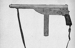 Homemade Bechowiec submachine gun in Warsaw Uprising