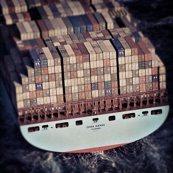 File:The aft end of Emma Maersk (7101138461).jpg
