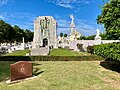 Miniatuur voor Bestand:Tomb in the Necrópolis Cristóbal Colón 3.jpg