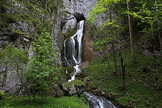 Karst spring with waterfall "to the dead woman"