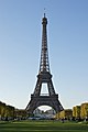 1008) La Tour Eiffel, depuis le Champ-de-Mars. 8 novembre 2011