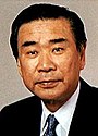 Tsutomu Hata oříznutý Tsutomu Hata 199404.jpg