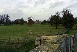 Tyringham Hall kaj Park - geograph.org.uk - 1039614.jpg