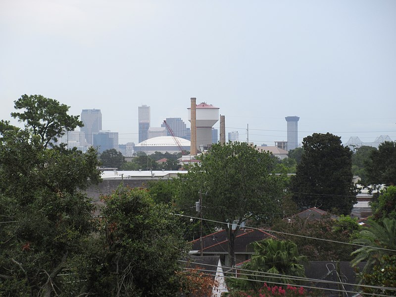 File:View towards New Orleans Central Business District from Oschner Parking Garage, Old Jefferson, Louisiana, 1 July 2022 - 02.jpg