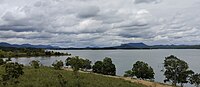 Bahasa Indonesia: Pemandangan Waduk Riam Kanan dari Bukit Batu di Taman Hutan Raya Sultan Adam, Kabupaten Banjar, Kalimantan Selatan. English: View of the Riam Kanan Dam from Bukit Batu (Rock Hill) in Sultan Adam Grand Forest Park, Banjar Regency, South Kalimantan. Banjar: Pamandangan Waduk Riam Kanan matan Bukit Batu di Taman Hutan Raya Sultan Adam, Kabupatin Banjar, Kalimantan Salatan.