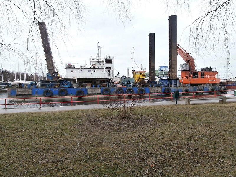 File:Waka Nami Go on the Pirita River Tallinn 23 February 2015.JPG