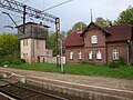 English: Train station in Warlubie, Poland Polski: Stacja kolejowa w Warlubiu, województwo kujawsko-pomorskie Camera location 53° 35′ 19.32″ N, 18° 37′ 22.44″ E  View all coordinates using: OpenStreetMap