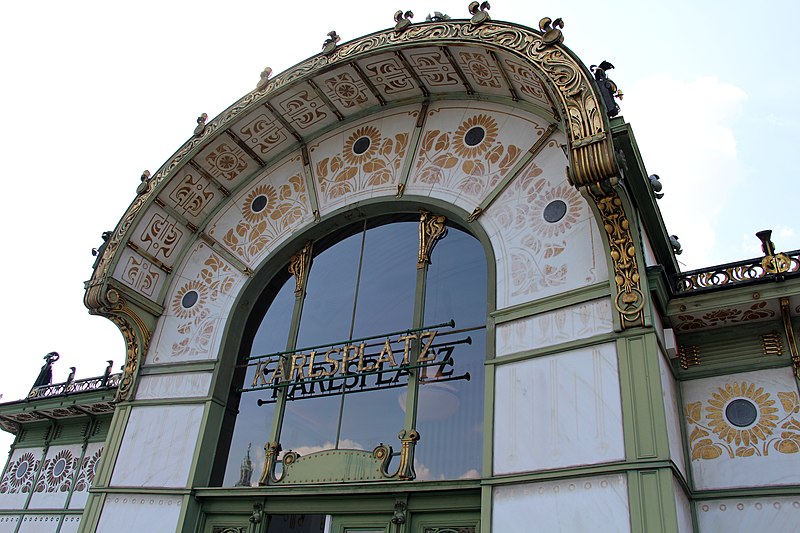 File:Wien - Karlsplatz Stadtbahnstation (43748768565).jpg