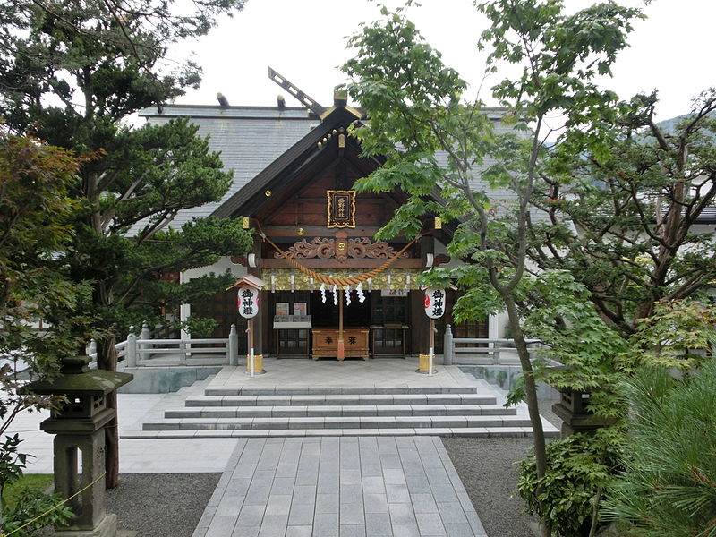File:西野神社 拝殿.JPG