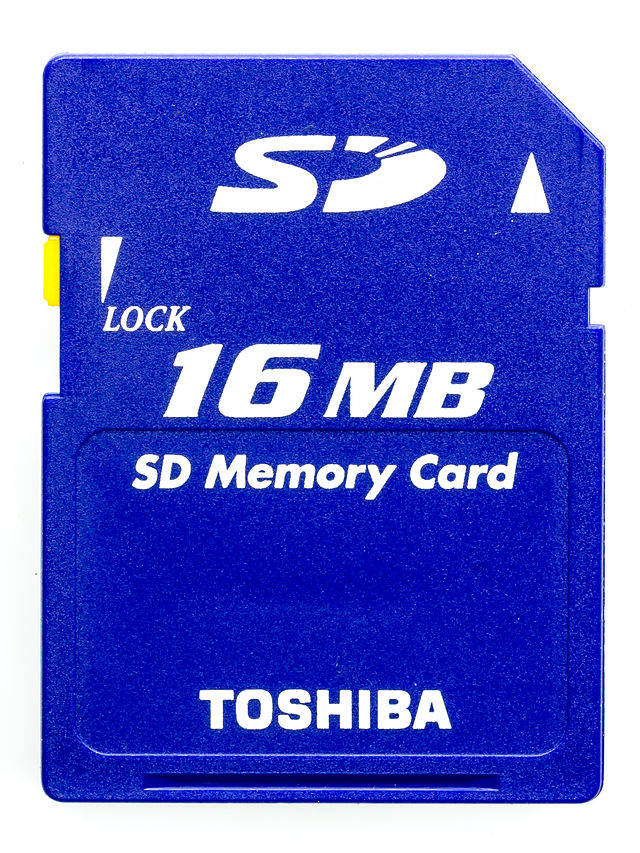 MB SD Card, Toshiba-2724.jpg - Wikimedia