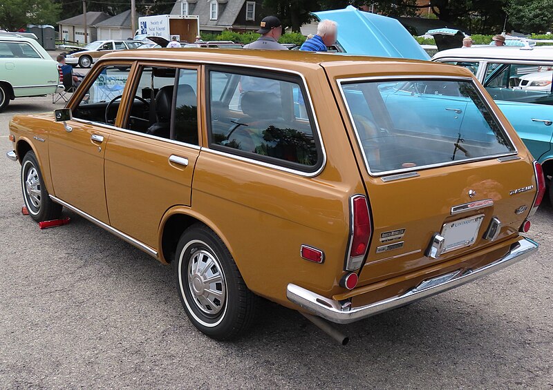 File:1972 Datsun 510 wagon, rear left (ISWC meet, July 15, 2023).jpg