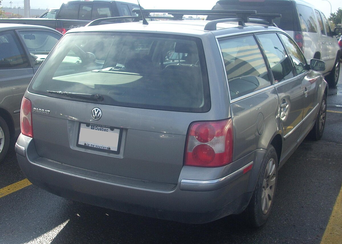 File:2002-05 Volkswagen Passat Wagon.JPG - Wikimedia Commons