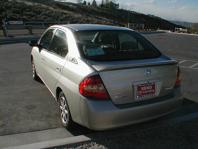 File:2002 Toyota Prius (4).jpg