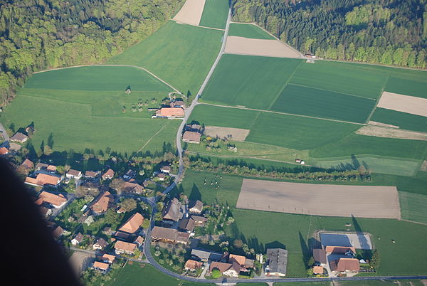 Fields outside the village of Etzelkofen