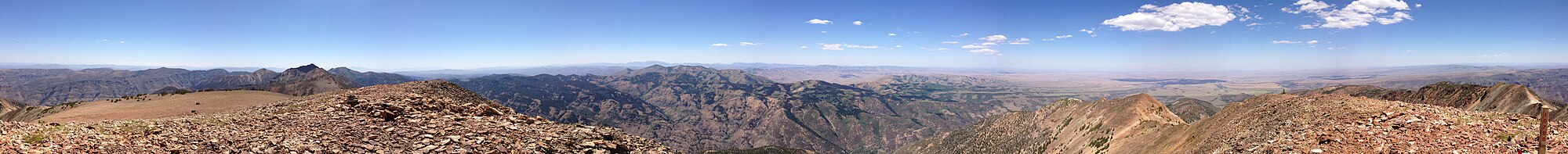 2013-08-15 13 33 28 Panorama from the summit of Jarbidge Peak V02.jpg