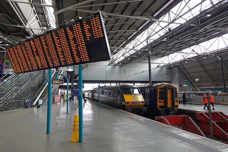 File:21 Leeds station Flickr 4 August 2021.jpg