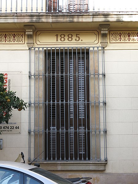 File:221 Casa Teresa Figueres, c. Raurich 30 (Sant Boi de Llobregat), finestral.jpg