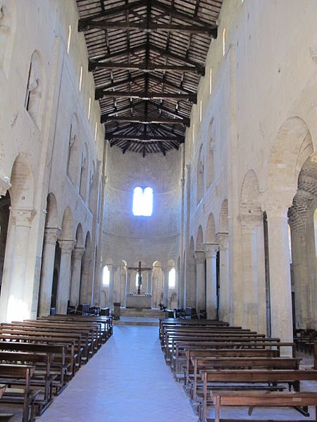 File:Abbazia di sant'antimo, interno 02.JPG