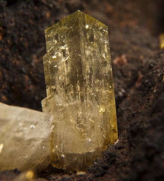 File:Adamite Monocristal.jpg