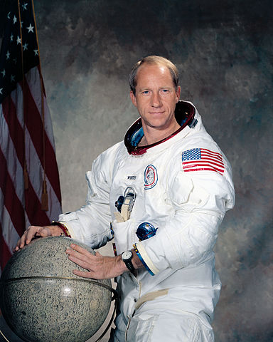 Astronaut Alfred M. Worden, NASA photo (7 October 1971)Source: Wikipedia (www.jsc.nasa.gov unavailable February 2020) 384px-Al_Worden_Apollo_15_CMP.jpg