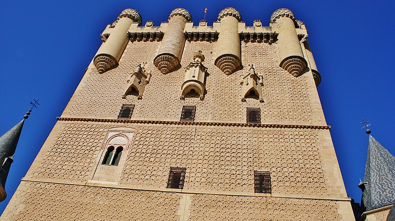 File:Alcázar de Segovia 06.JPG