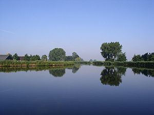 Bend in the Amstel-Drecht Canal, at the border between the municipalities of Uithoorn and De Ronde Venen