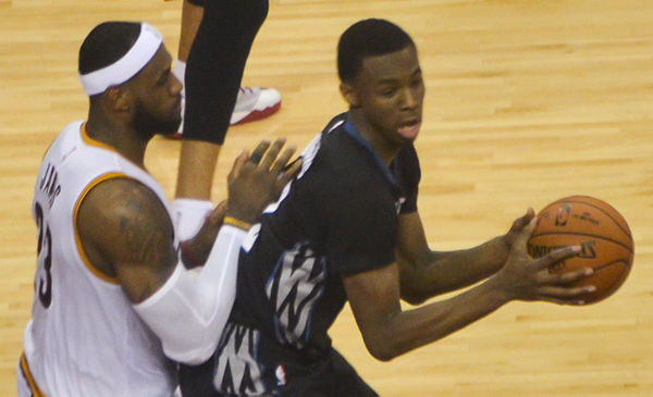 LeBron James guarding Wiggins in his rookie season with the Timberwolves, December 2014