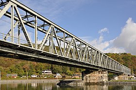 Anseremme (Belgia) rautateiden maasilta Meusen yli