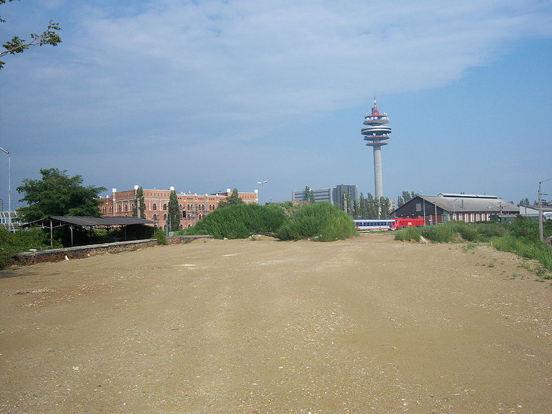 File:Arsenaltunnel West.JPG