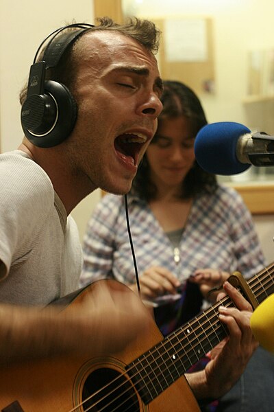 File:Asaf Avidan.jpg