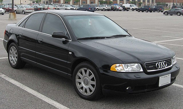 https://upload.wikimedia.org/wikipedia/commons/thumb/a/a5/Audi-A4-B5-1.jpg/640px-Audi-A4-B5-1.jpg