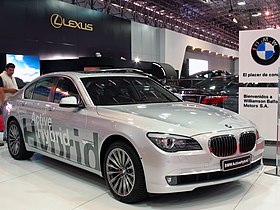 BMW ActiveHybrid 7 2010 (14405771889).jpg