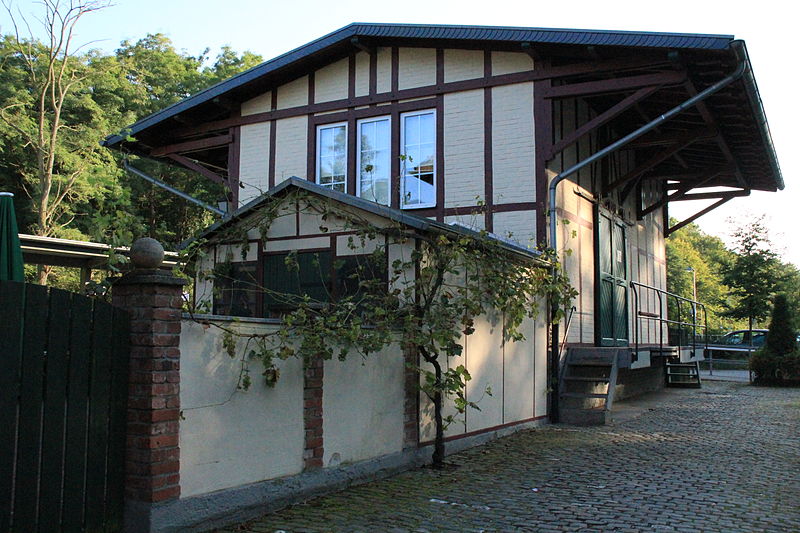 File:Bahnhof Witterschlick 19.JPG