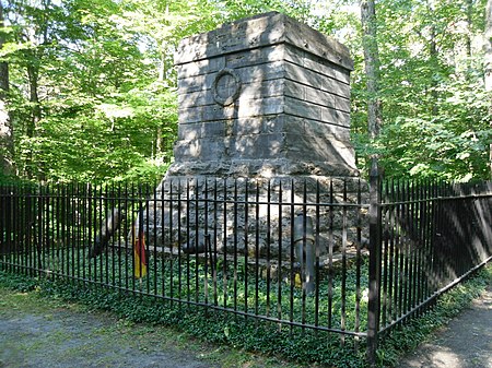Baron von Steuben Monumental Tomb Jul 10.jpg