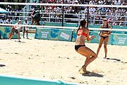 Deutsch: Beachvolleyball bei den Olympischen Jugendspielen 2018; Tag 9, 15. Oktober 2018; Mädchen, Viertelfinale: USA-Spanien 2–1 (21–19/17–21/15–9) English: Beach volleyball at the 2018 Summer Youth Olympics at 15 October 2018 – Girls Quarterfinals: USA-Spain 2–1 (21–19/17–21/15–9)