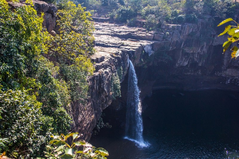 File:Beniadhus waterfalls.jpg