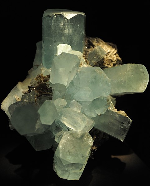 File:Beryl v. Aquamarine (4738977035).jpg