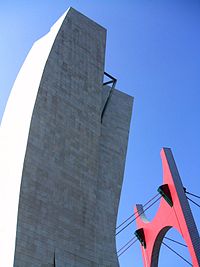 Musée Guggenheim de Bilbao et le pont de la Salve.