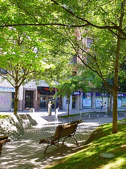 Bilbao - Piazza Zabalburu 1.jpg