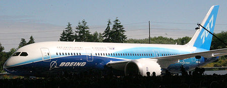 Fail:Boeing_787_roll-out_starboard_view.jpg