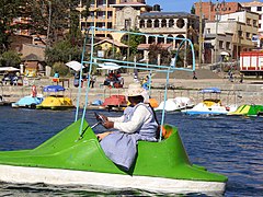 Pedalinho no lago Titicaca.