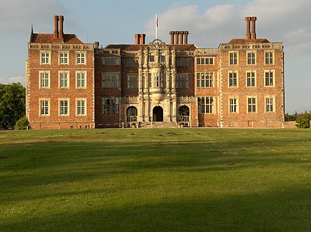 Bramshill House - Police Staff College BramshillHouse(AndrewSmith)Jun2006.jpg