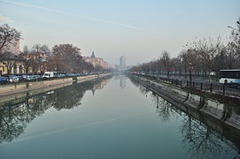 Looking east on the Damboviţa