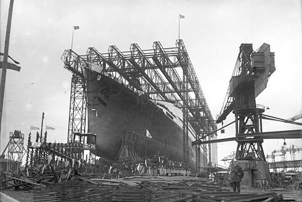 Building SS Bremen, photo from August 1928