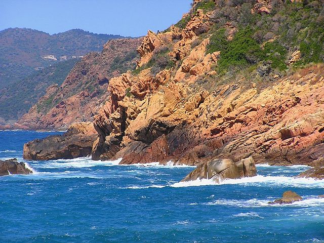 File:Calanques_de_Piana.jpg