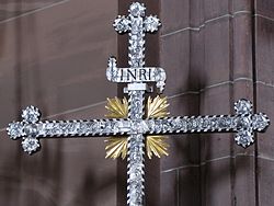 Croix de procession incrustée de nacre (1763)