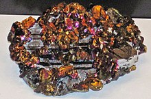 Chalcopyrite on sphalerite (Bolut Mine, Cavnic, Romania) Chalcopyrite on sphalerite (Bolut Mine, Cavnic, Romania).jpg