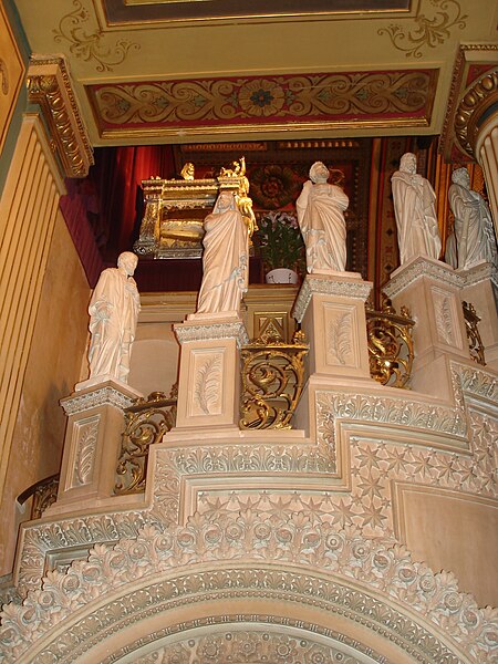 File:Chapelle Saint Vincent de Paul - Staircase.JPG